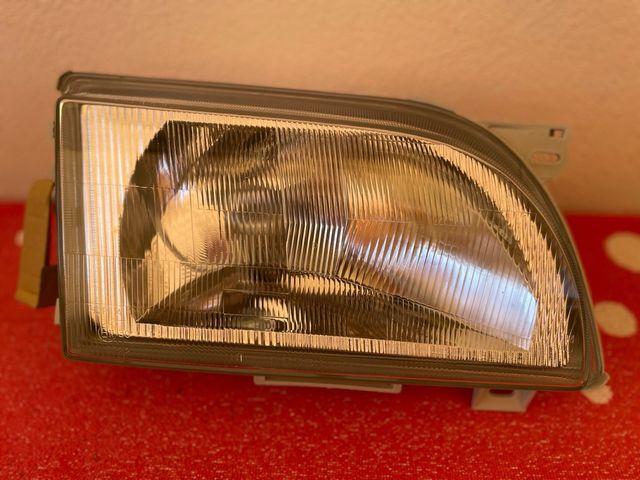 FARO DERECHO FORD TRANSIT