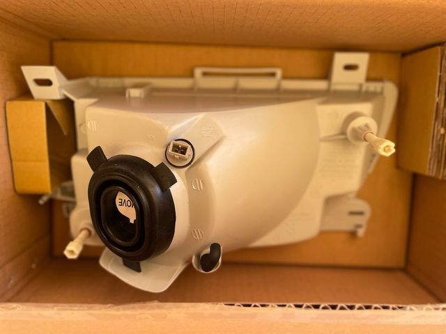 FARO DERECHO FORD TRANSIT