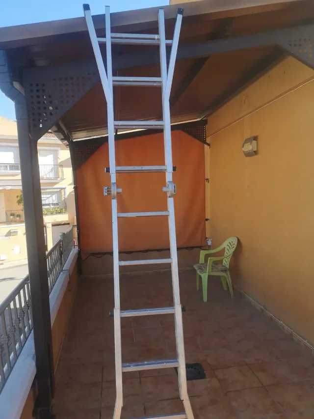 Escalera de aluminio extensible