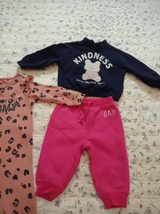 Lotto abbigliamento bimba 6/9-9/12 mesi