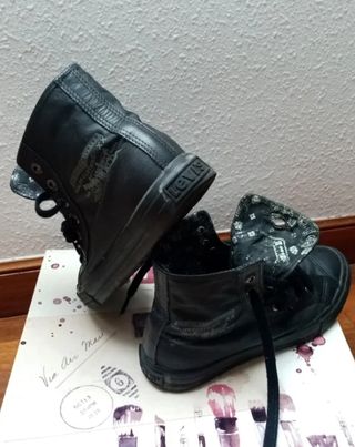 Zapatillas Levi's Cuero Negras