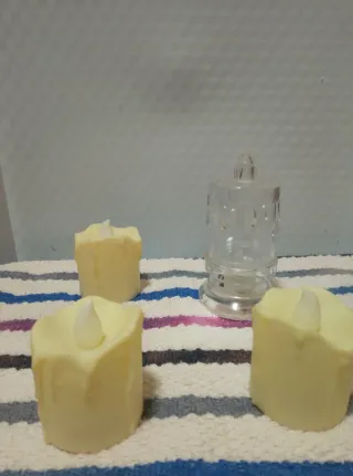 3 Velas LED y portavelas de cristal