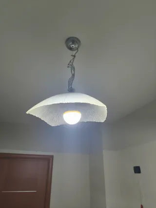 Lampadario in acciaio e vetro