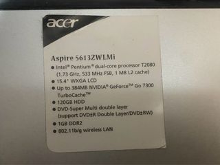 Portátil Acer con maleta