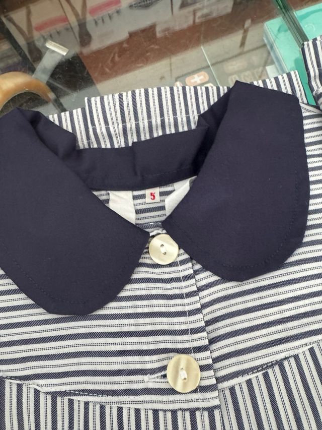 Bata escolar rayas azul y blanco talla 6