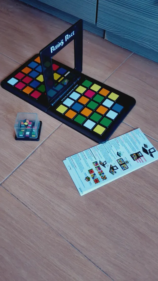 Rubik's Race Course Juego