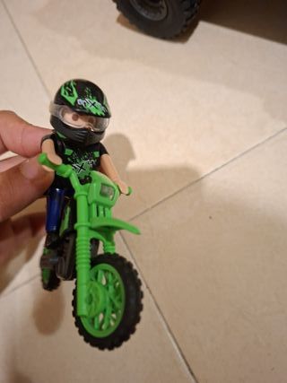 Playmobil 4x4 con moto y kayak