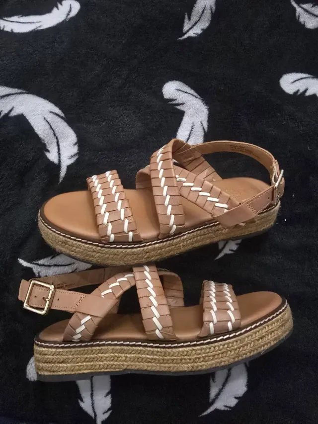Sandalias de plataforma Forever Comfort marrones