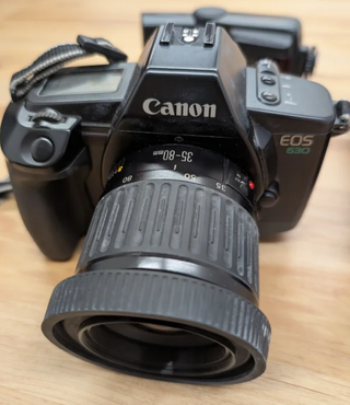 Canon EOS 630 + Flash + 2objetivos