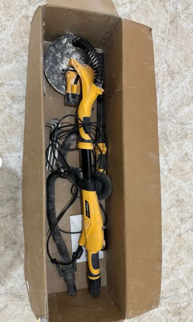 Lijadora Jirafa Powerplus 710W