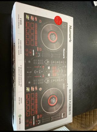 Numark Platinum FX Console DJ