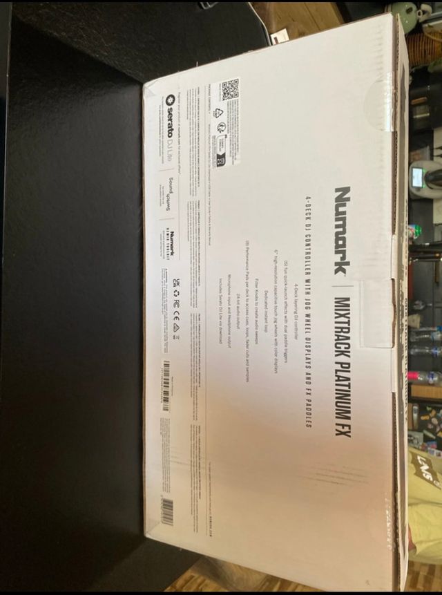 Numark Platinum FX Console DJ