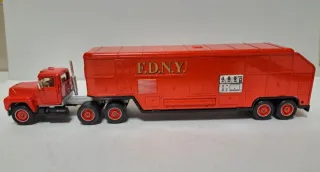 Camión Mack R 600 1/50 Sólido