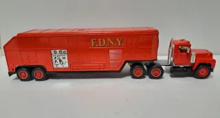 Camión Mack R 600 1/50 Sólido