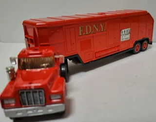 Camión Mack R 600 1/50 Sólido