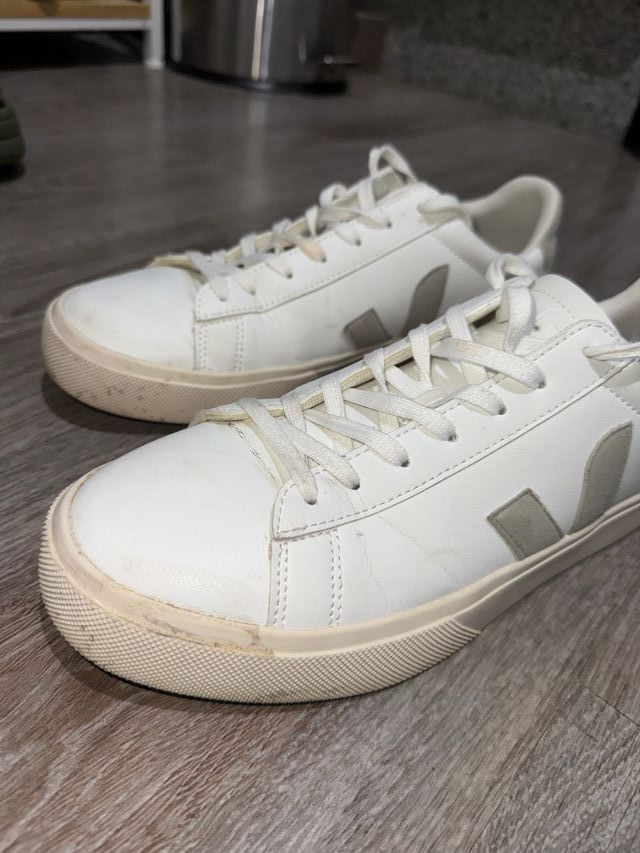Veja Zapatillas Blancas y Beige