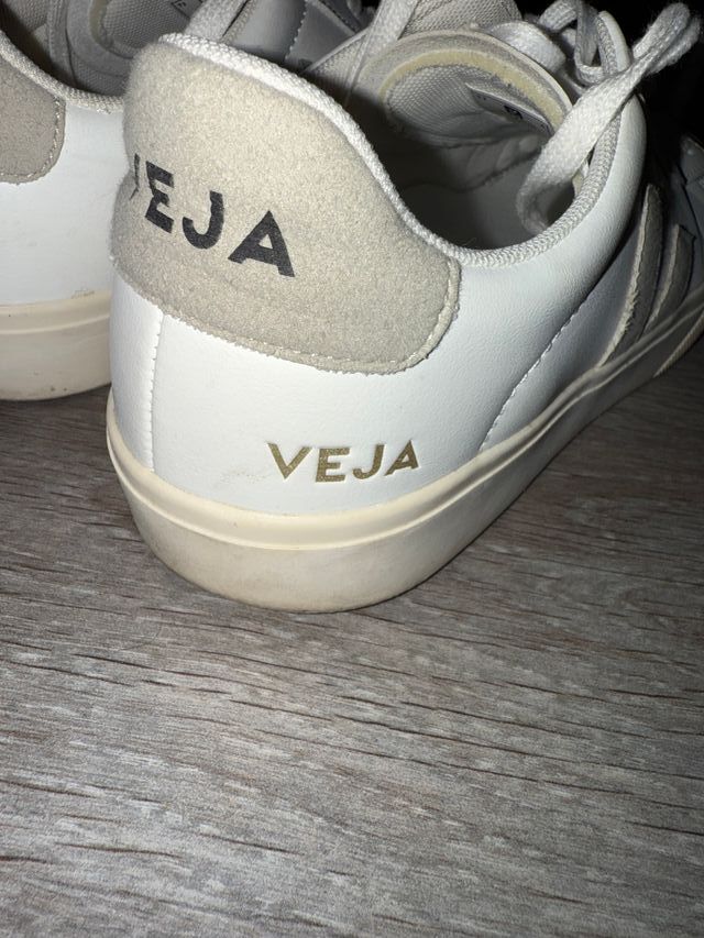 Veja Zapatillas Blancas y Beige