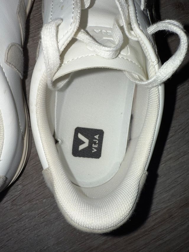 Veja Zapatillas Blancas y Beige