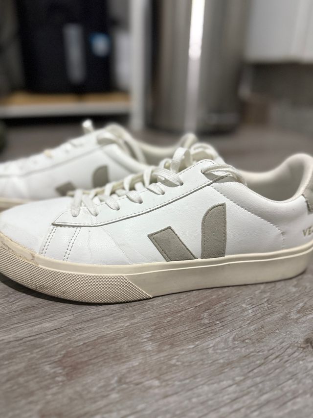 Veja Zapatillas Blancas y Beige