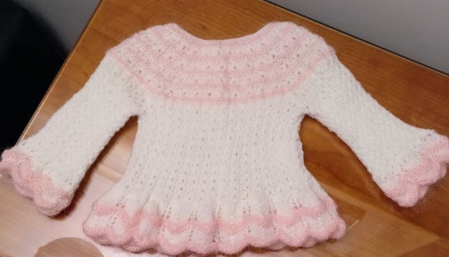 Jersey tejido a mano para bebé