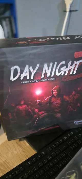 Day Night Z Juego de Mesa
