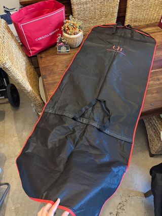 Funda portatraje Carolina Herrera CH