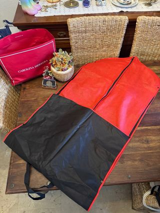 Funda portatraje Carolina Herrera CH