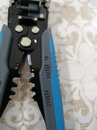 Pinza spelafili e crimpatrice