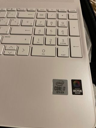 Portátil HP Nuevo, viene con funda