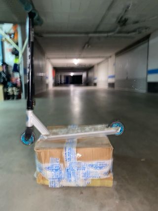 Patinete freestyle blanco y azul