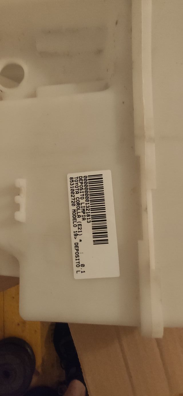 Depósito limpiaparabrisas Toyota Corolla e210