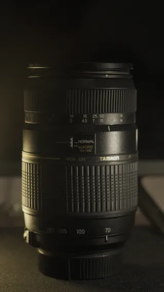 Lente Tamron 70-300mm Macro Zoom