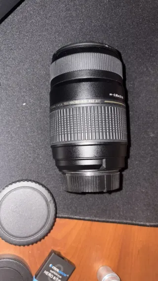 Lente Tamron 70-300mm Macro Zoom