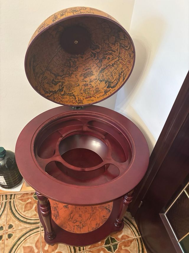 Bar Globo Terráqueo Licorero