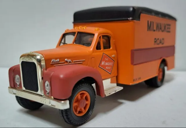 Camión Corgi 1/50 Milwaukee Road