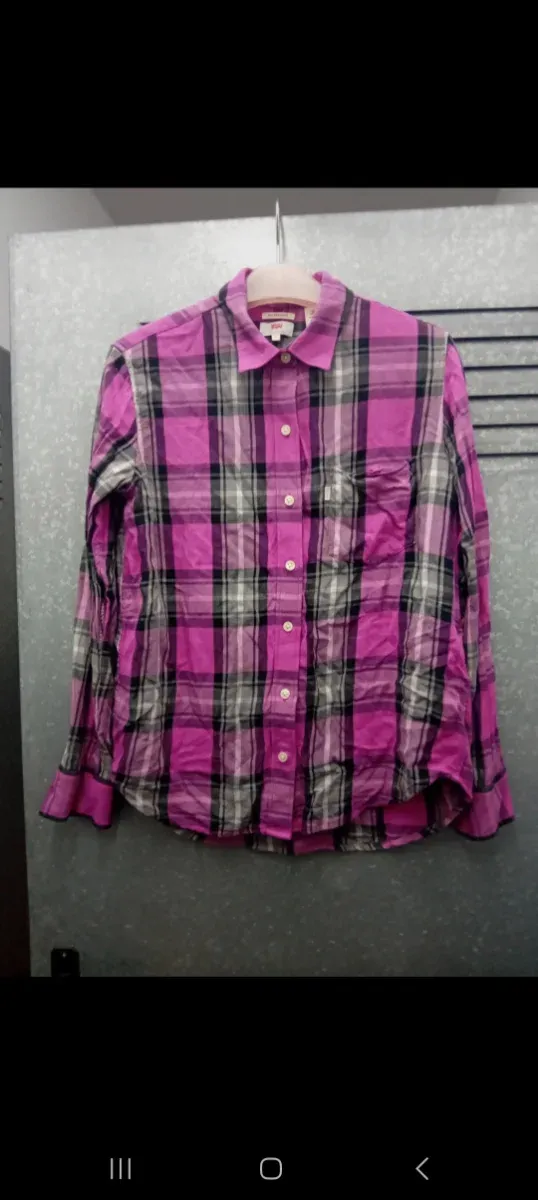 Camisa Levi's cuadros rosa talla S