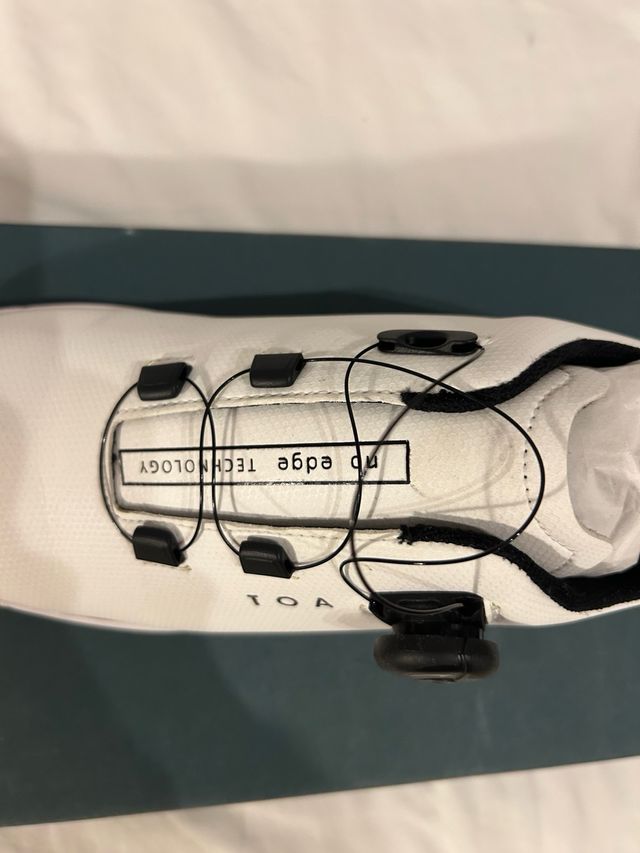 Zapatos de golf TOA Shoes mujer sin estrenar