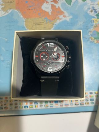 NO USADO NUNCA.Reloj Radiant Analógico Negro/Rojo