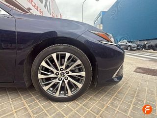Lexus ES 2.5 300h Luxury