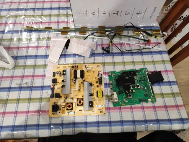 Ricambi Samsung QE55Q60TAU