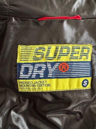 Anorak Superdry Rojo