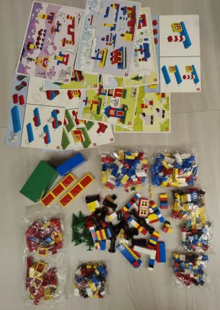 Lotto LEGO vintage con cartoncini