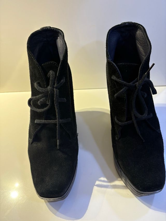 Botas de cuña negras