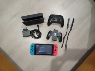 Nintendo Switch + Accesorios + Maletín