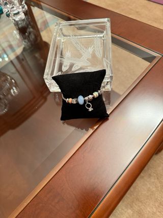 Pulsera Pandora Plata con Abalorios..largo de 20cm