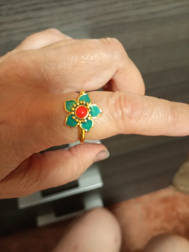 Sortija flor acero turquesa y rojo