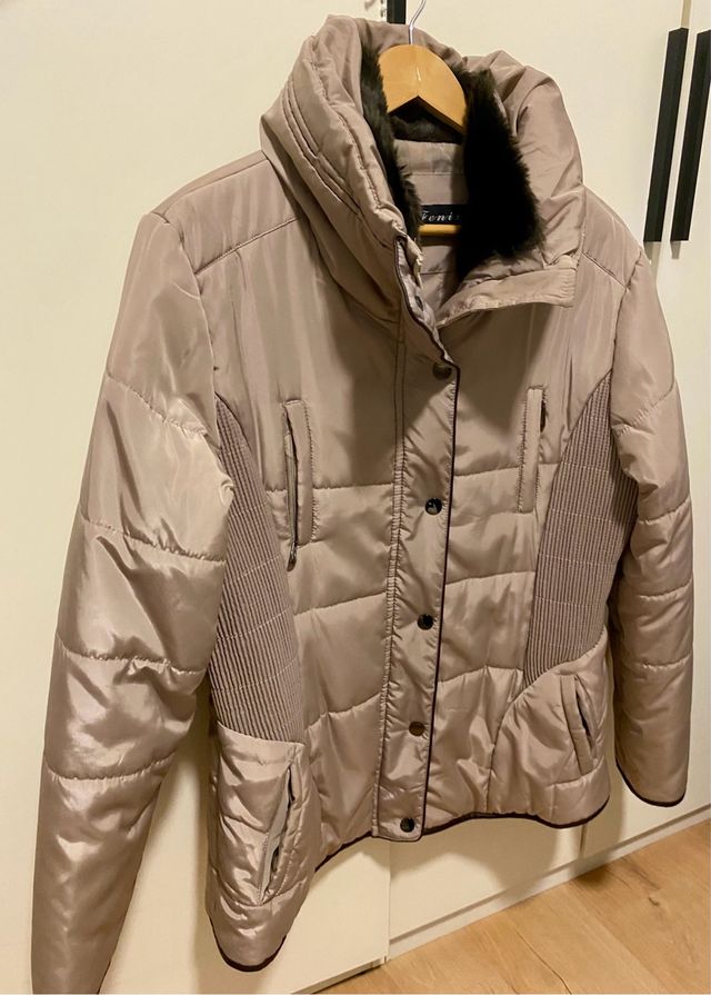 Cappotto trapuntato da donna beige