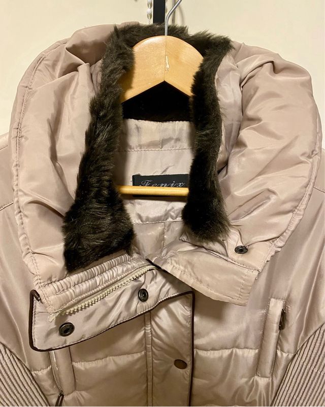 Cappotto trapuntato da donna beige