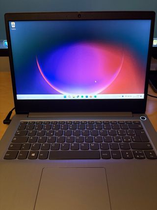 Lenovo IdeaPad 3 14IML05
