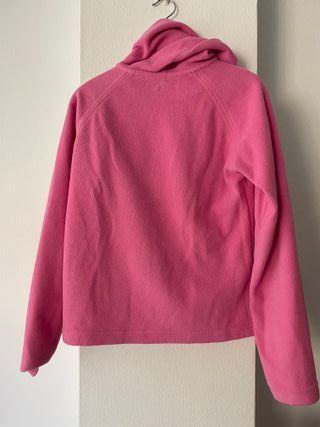 Forro polar con capucha rosa